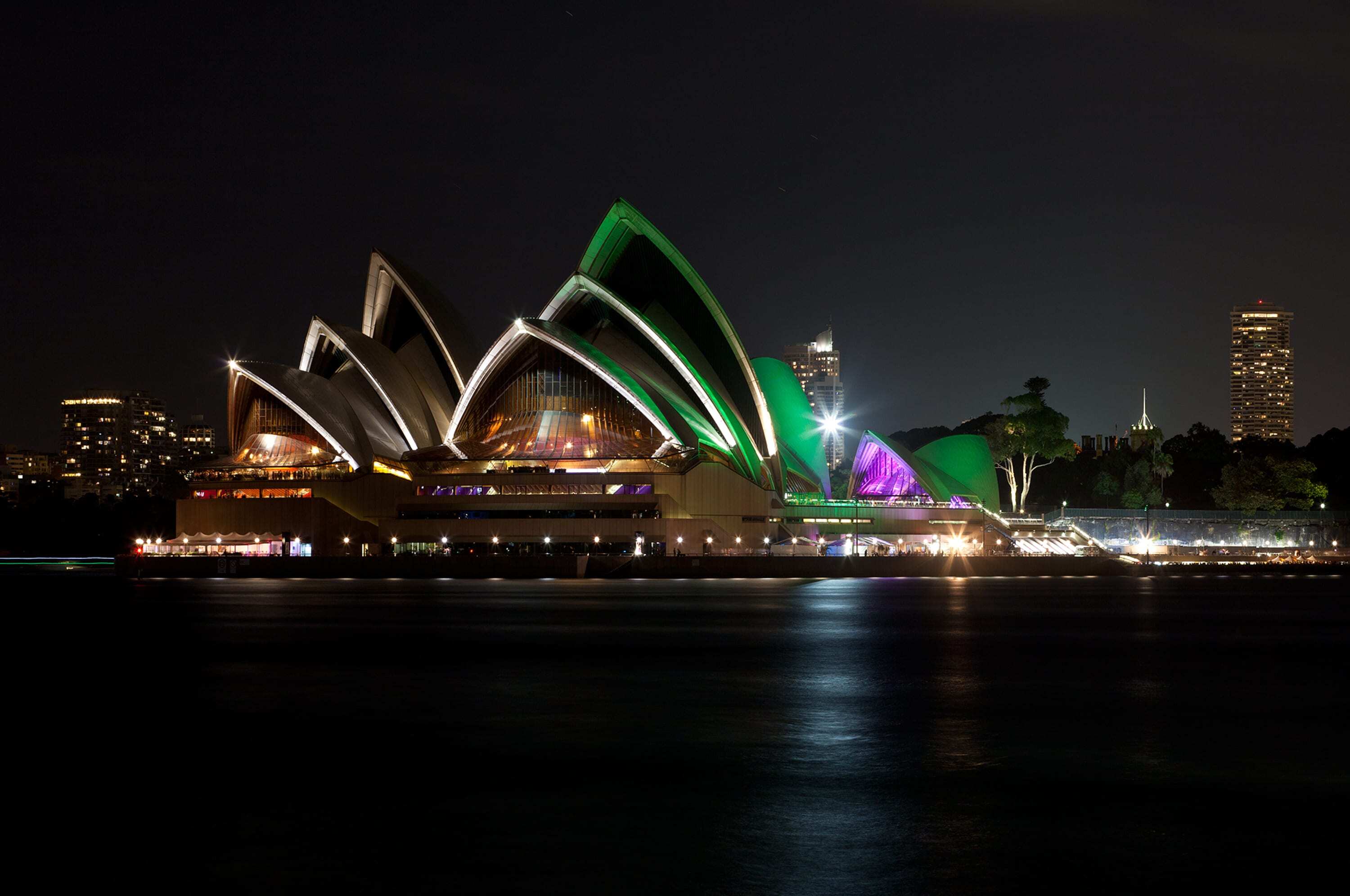 Sydney, Australia - 23 March 2013
Lights go out around Sydney harbour for Earth Hour.